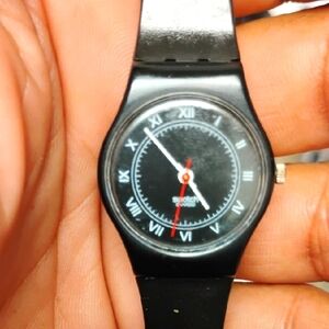 VINTAGE 1987 SWATCH SWISS LADIES WATCH NRMINT CONDITION